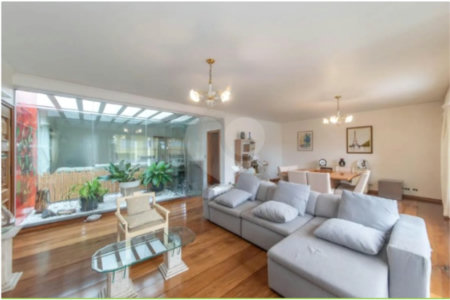 Casa à venda com 5 quartos, sendo 3 suítes, em Vila Santo Estéfano, São Paulo, SP