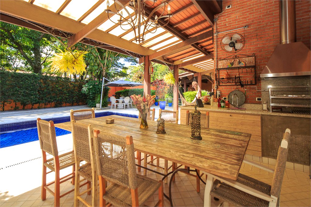 Casa Térrea à venda com 4 quartos, sendo 2 suítes, em Jardim Petrópolis, São Paulo, SP