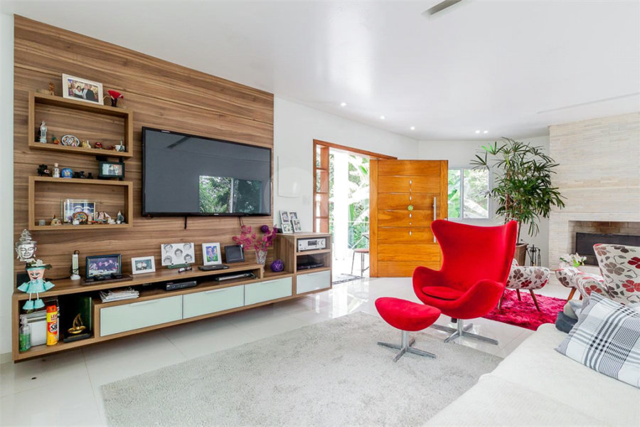 Casa à venda com 4 suítes no condomínio Jardim da Montanha I, Mairiporã - SP