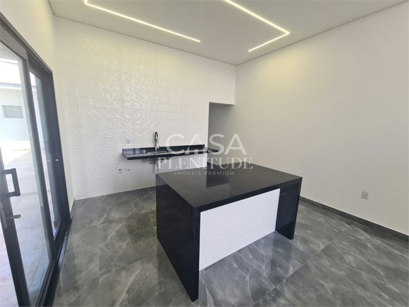 Casa em condomínio à venda com 3 quartos, sendo 1 suíte, em Wanel Ville, Sorocaba, SP
