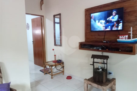 Casa à venda com 2 quartos em Jardim Savoy, Itanhaém, SP
