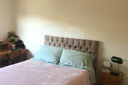 Sobrado à venda com 3 quartos, sendo 1 suíte, em Vila Nova Caledônia, São Paulo, SP