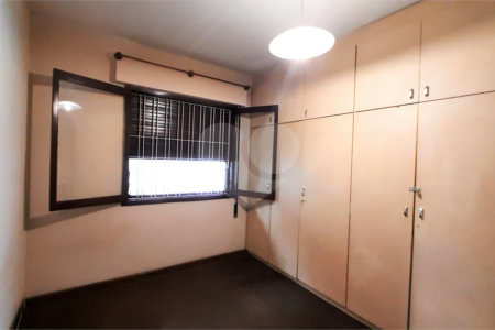 Casa Térrea à venda com 4 quartos, sendo 2 suítes, em Santo Amaro, São Paulo, SP