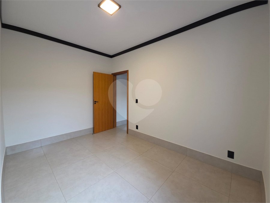 Casa à venda com 3 quartos, sendo 1 suíte, no condomínio Cerejeiras, Araçoiaba da Serra - SP