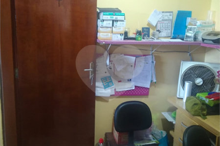 Sobrado à venda com 3 quartos, sendo 1 suíte,  em Vila do Castelo, São Paulo, SP