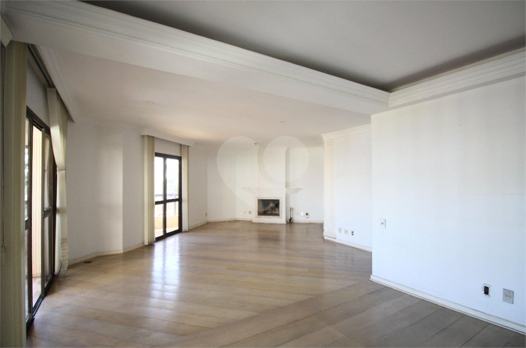 Apartamento à venda com 3 suítes em Vila Suzana, São Paulo, SP