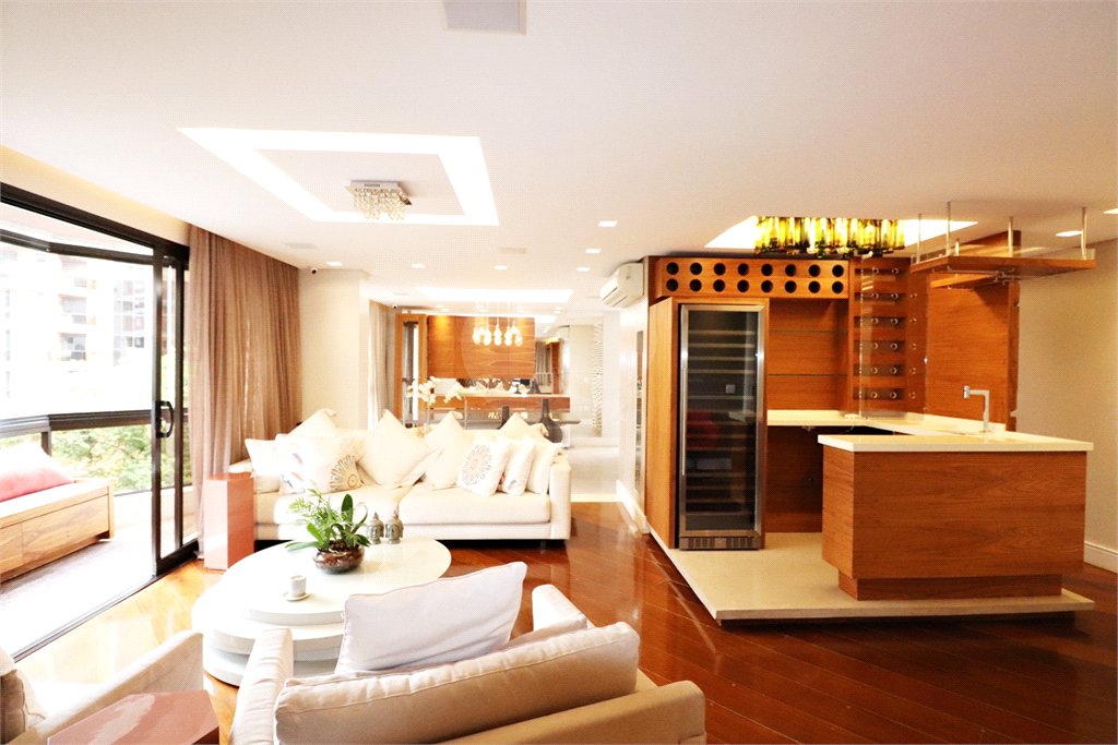 Apartamento à venda com 5 quartos, sendo 2 suítes, em Santana, São Paulo, SP
