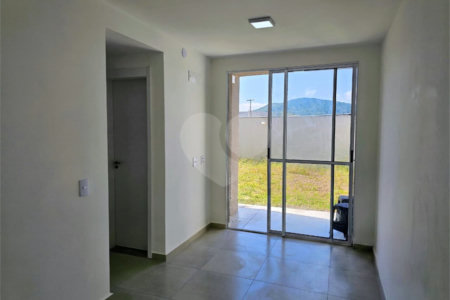 Apartamento para alugar com 2 quartos, sendo 1 suíte, em Nova São Pedro, São Pedro da Aldeia, RJ