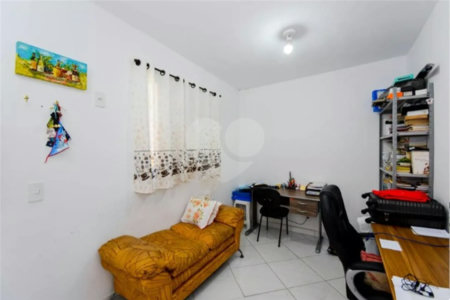Casa à venda com 3 quartos, sendo 1 suíte,  em Jardim Aida, Guarulhos, SP