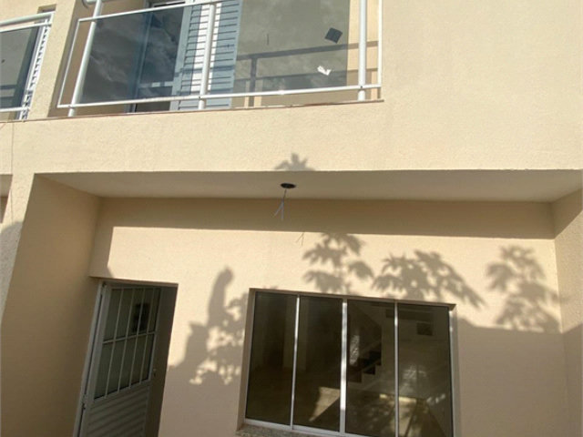 Casa para alugar com 2 suítes no condomínio Residencial Vila Amélia, Poá - SP