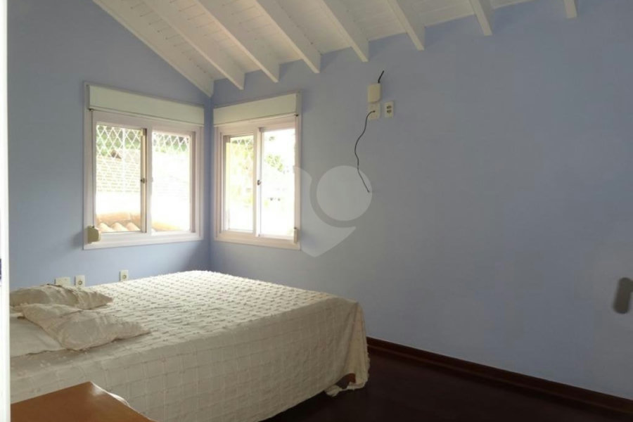 Casa à venda com 4 suítes no condomínio Jardim Ibiratiba, São Paulo - SP