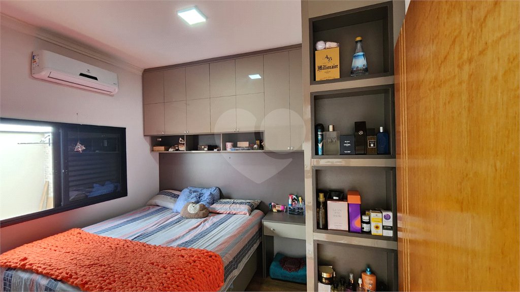 Casa à venda com 3 quartos, sendo 1 suíte, no condomínio Horto Florestal Villagio, Sorocaba - SP
