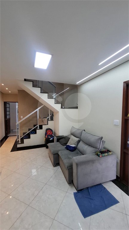 Sobrado à venda com 3 quartos, sendo 1 suíte, em Vila Constança, São Paulo, SP