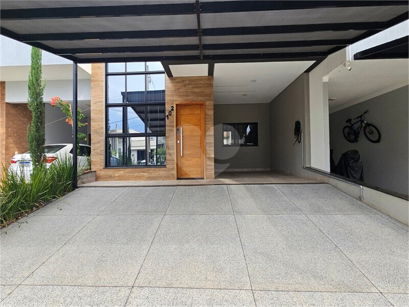 Casa à venda com 3 quartos, sendo 1 suíte, no condomínio Mantova, Indaiatuba - SP