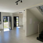 Casa à venda com 3 suítes no condomínio Villaggio Maranello, Vinhedo - SP