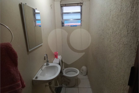 Sobrado à venda com 3 quartos, sendo 1 suíte, em Jardim Helga, São Paulo, SP
