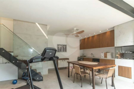 Sobrado à venda com 4 quartos, sendo 1 suíte,  em Cidade Monções, São Paulo, SP