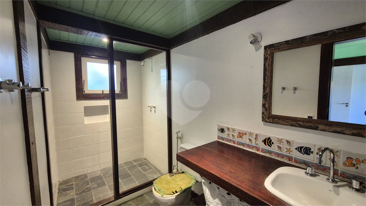 Casa em condomínio à venda com 4 quartos, sendo 3 suítes,  em Geribá, Armação dos Búzios, RJ
