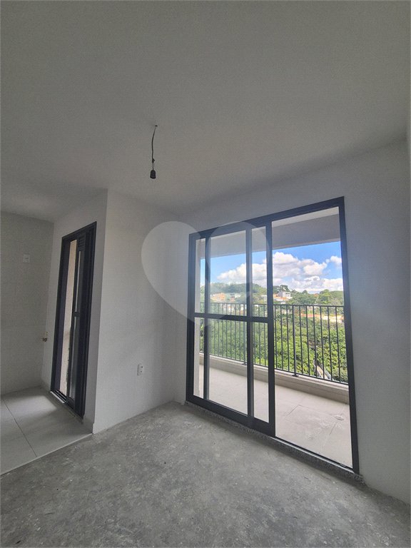Apartamento à venda com 3 quartos, sendo 1 suíte, em Vila Anastácio, São Paulo, SP