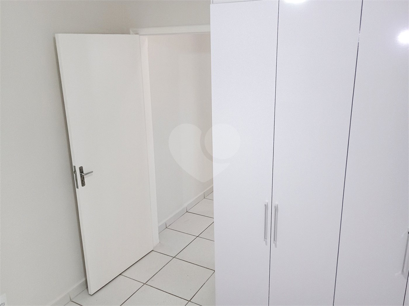 Apartamento à venda com 2 quartos, sendo 1 suíte, em Residencial Flórida, Ribeirão Preto, SP