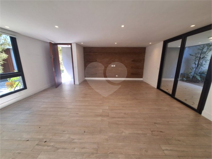 Casa à venda ou para alugar com 3 suítes no condomínio Boulevard Ibirapuera, São Paulo - SP