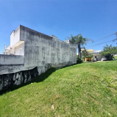 Terreno à venda no condomínio Horto Florestal Villagio, Sorocaba - SP