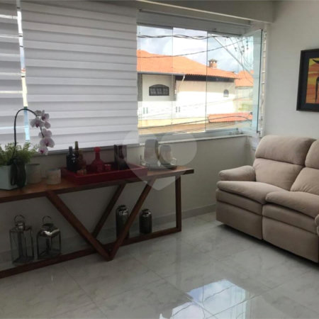 Sobrado à venda com 3 quartos, sendo 1 suíte,  em Vila Varela, Poá, SP
