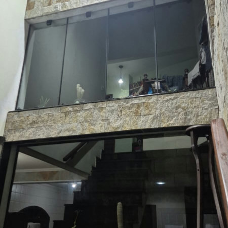 Casa à venda com 5 quartos, sendo 3 suítes, em Real, Praia Grande - SP