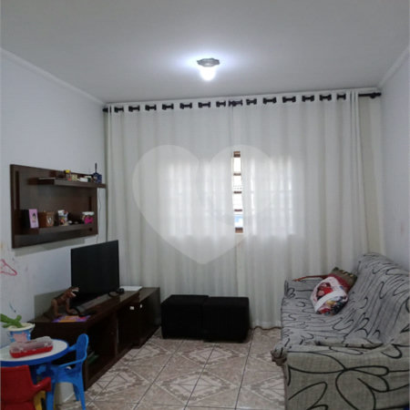 Sobrado à venda com 3 quartos, sendo 1 suíte, em Jardim Guairaca, São Paulo, SP