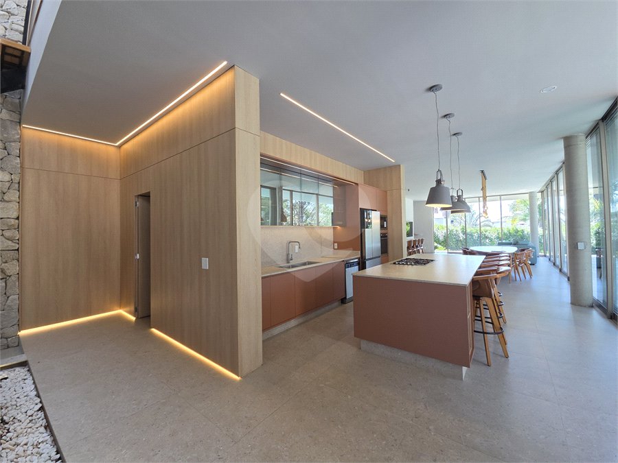 Casa à venda com 4 suítes no condomínio Fazenda Imperial, Sorocaba - SP