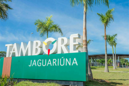 Casa à venda com 3 suítes no condomínio Residencial do Campo Camanducaia, Jaguariúna - SP