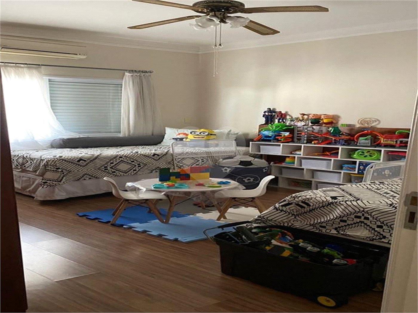 Casa à venda com 5 quartos, sendo 4 suítes,  no condomínio Terras de Santa Clara, Jacareí - SP