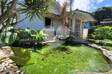 Casa à venda com 4 quartos, sendo 2 suítes, no Centro, Santa Cruz Cabrália, BA