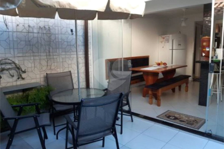 Casa à venda com 2 suítes no condomínio Villa Faenza, São Paulo - SP