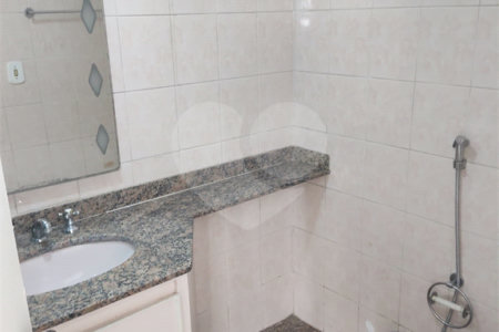 Casa à venda com 4 suítes no condomínio Estância Marambaia, Vinhedo - SP