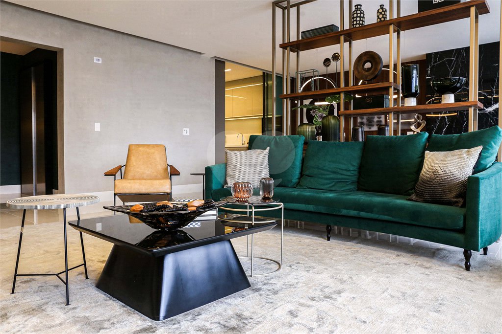 Apartamento à venda com 4 suítes em Real Parque, São Paulo, SP