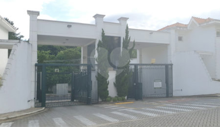 Casa à venda com 3 quartos, sendo 1 suíte,  no condomínio Forest Hills, Guarulhos - SP