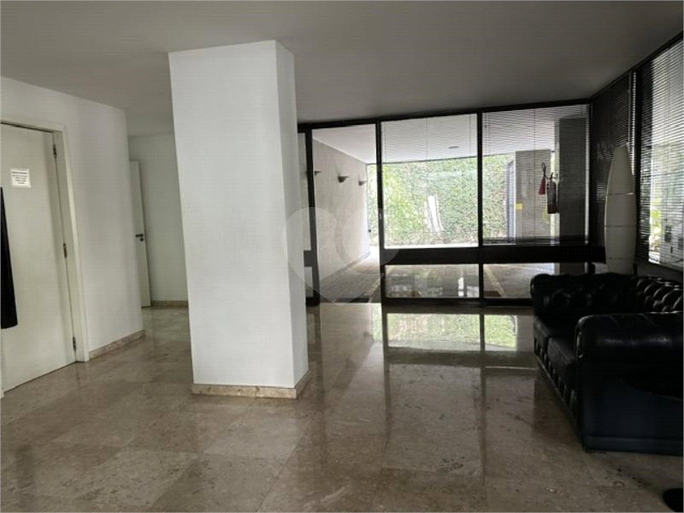 Apartamento à venda com 3 quartos, sendo 1 suíte,  em Cerqueira César, São Paulo, SP