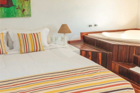 Hotel à venda com 46 suítes, em Portal da Ferradura, Armação dos Búzios, RJ