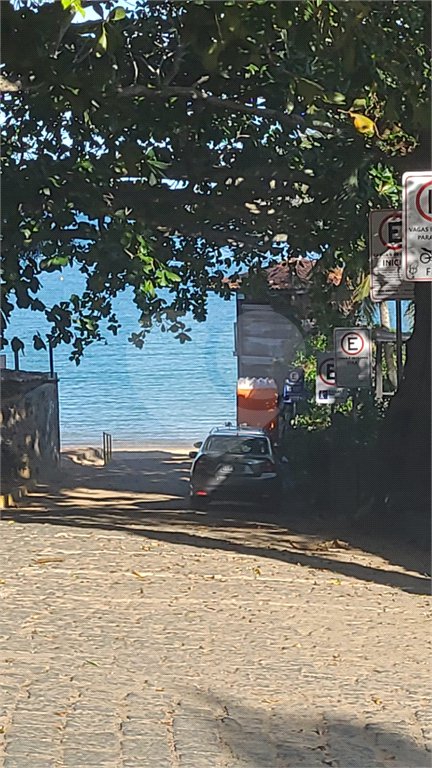 Casa à venda com 4 quartos, sendo 2 suítes, em Ferradura, Armação dos Búzios, RJ