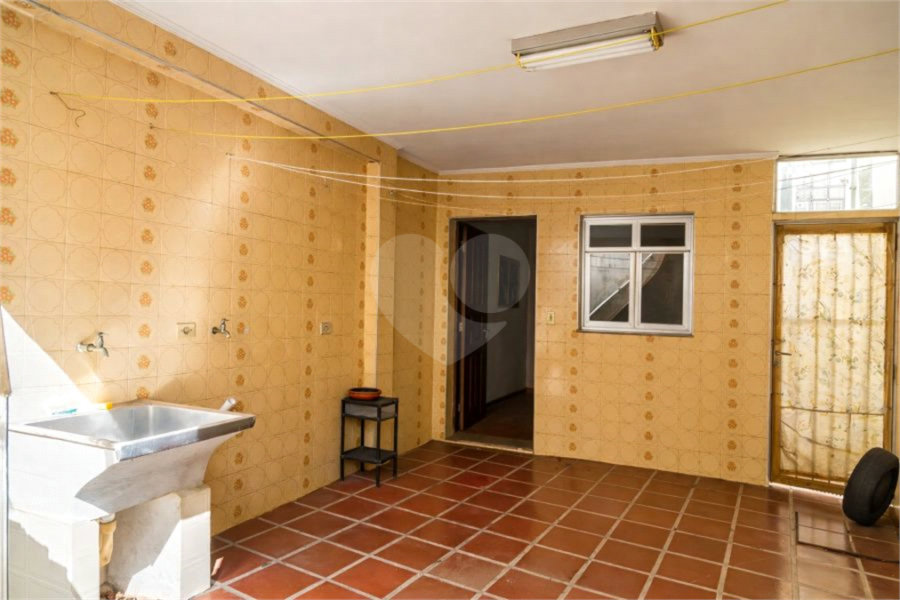 Sobrado à venda com 3 quartos, sendo 1 suíte,  em Vila Guarani, São Paulo, SP