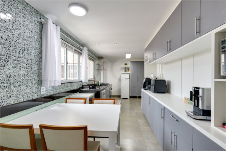 Apartamento à venda com 4 suítes em Jardim Marajoara, São Paulo, SP