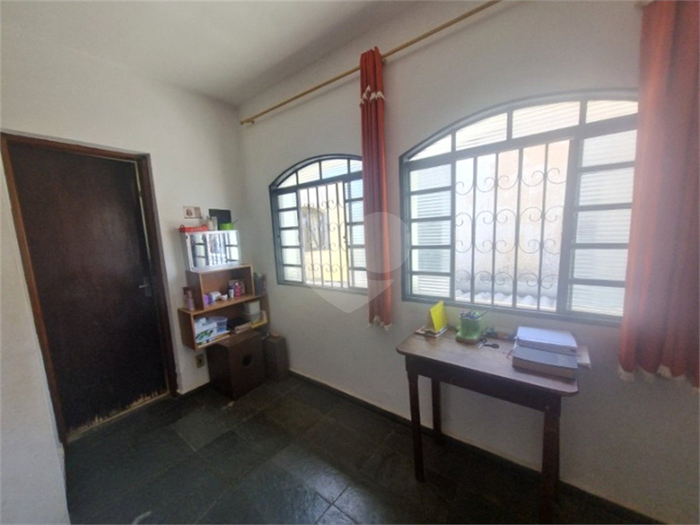 Casa à venda com 3 quartos, sendo 1 suíte, no Centro, Vinhedo, SP