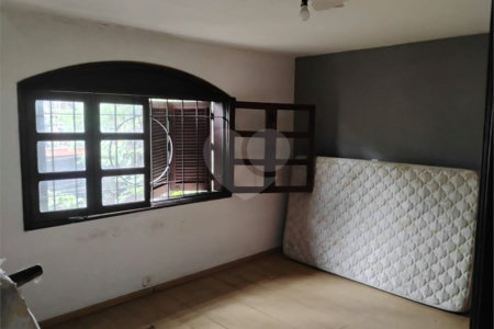 Casa à venda com 7 quartos, sendo 2 suítes,  em Brooklin Paulista, São Paulo, SP