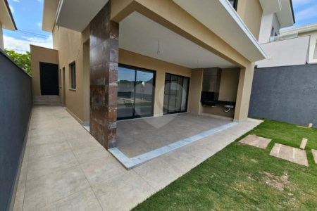 Casa à venda com 3 quartos, sendo 4 suítes, no condomínio Reserva dos Vinhedos, Louveira - SP