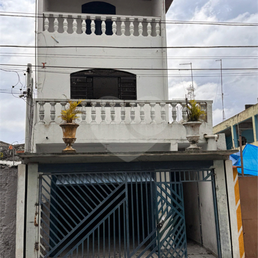 Sobrado para alugar com 3 quartos em Jardim São Vicente, São Paulo, SP