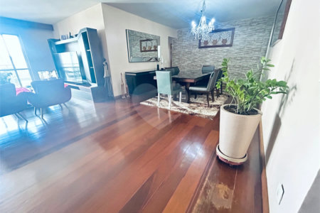 Apartamento à venda com 4 quartos, sendo 1 suíte, em Tijuca, Rio de Janeiro, RJ