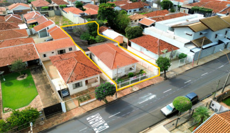 Casa à venda com 3 quartos no Centro, Araraquara, SP