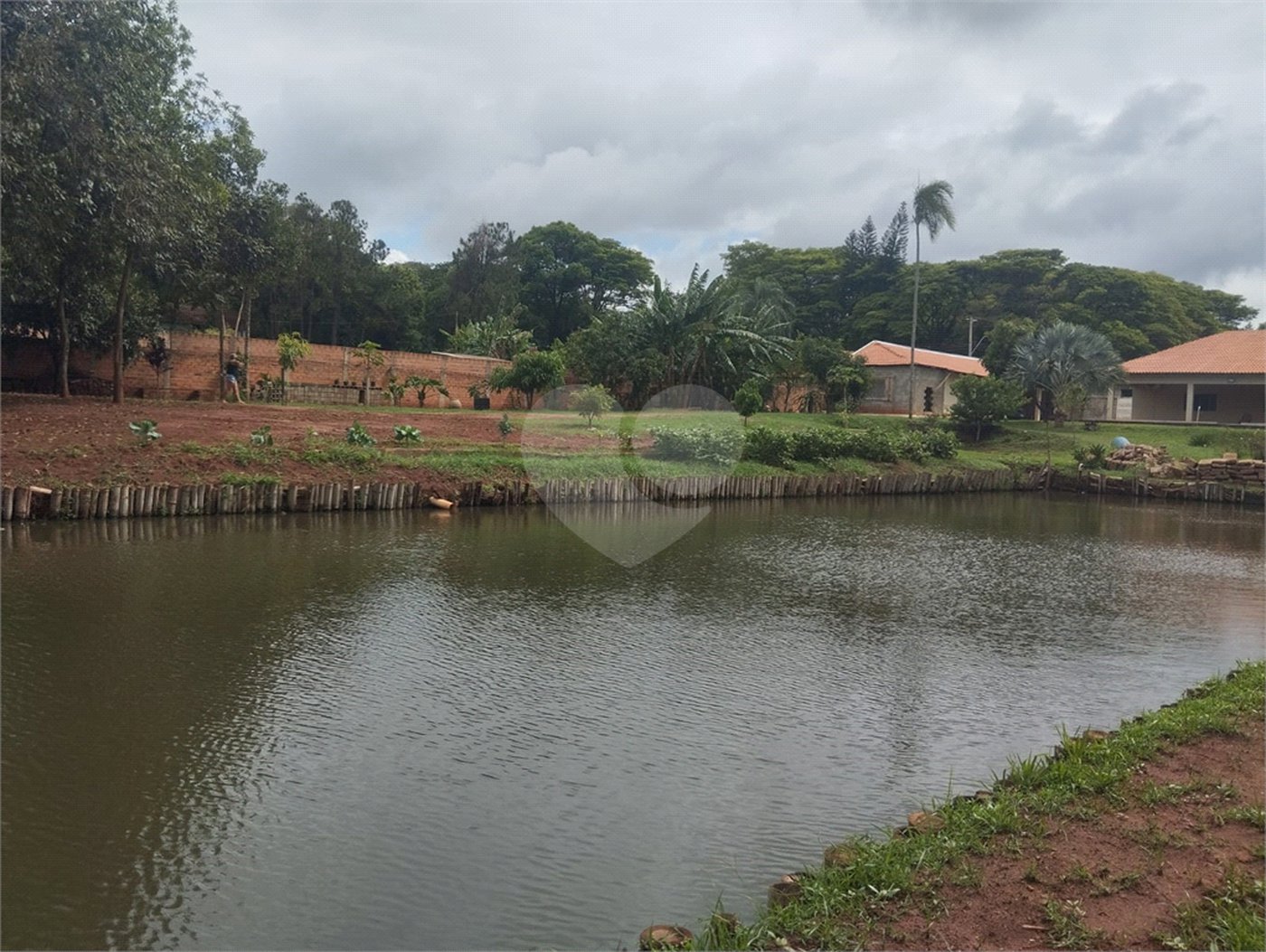Chácara à venda com 3 quartos, sendo 1 suíte, em Chácara Flora Araraquara, Araraquara, SP