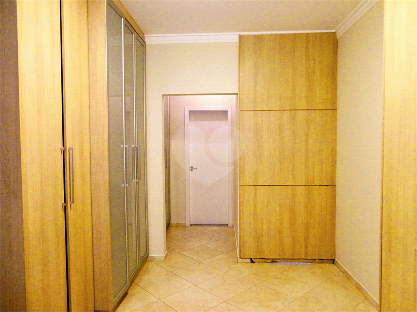 Casa à venda com 3 suítes no condomínio Residencial Jardim América, Vinhedo - SP